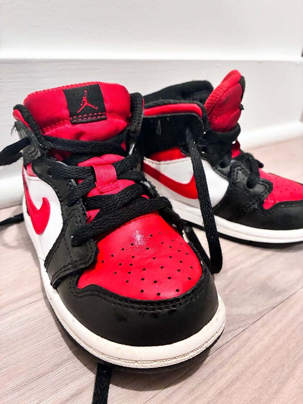 Jordan Air Jordan 1 Mid Alternate Bred Toe Toddler Shoes